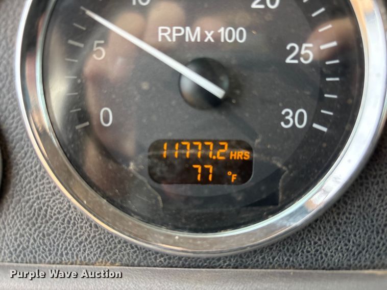 image for item EU4887 2012 Peterbilt 367 cotton module transport truck