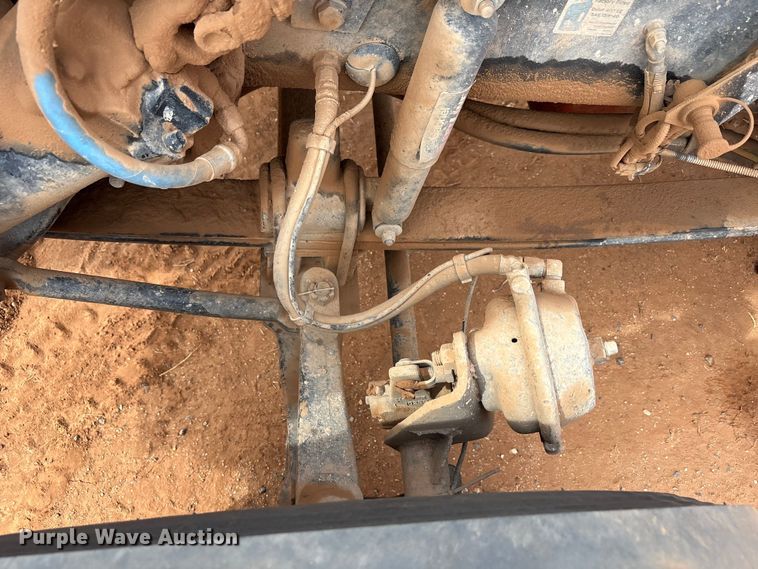 image for item EU4887 2012 Peterbilt 367 cotton module transport truck