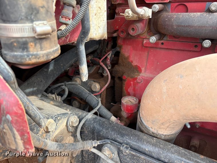 image for item EU4887 2012 Peterbilt 367 cotton module transport truck