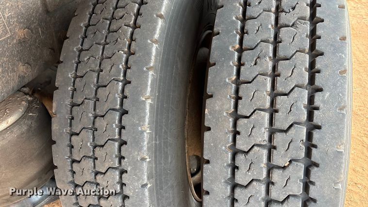 image for item EU4887 2012 Peterbilt 367 cotton module transport truck