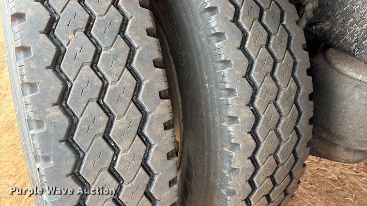 image for item EU4887 2012 Peterbilt 367 cotton module transport truck