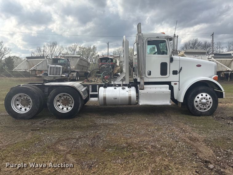 image for item EV2780 2014 Peterbilt 365 semi truck