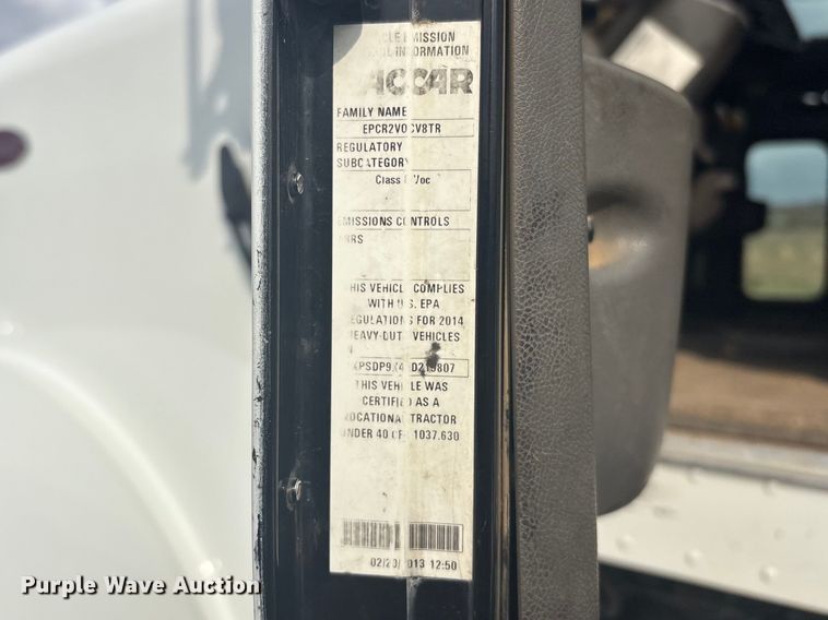 image for item EV2780 2014 Peterbilt 365 semi truck