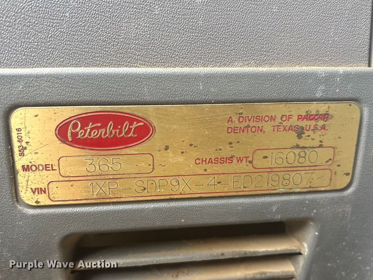 image for item EV2780 2014 Peterbilt 365 semi truck