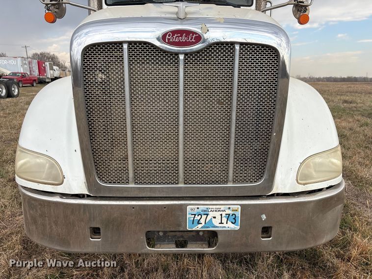 image for item EV2782 2008 Peterbilt 384 semi truck