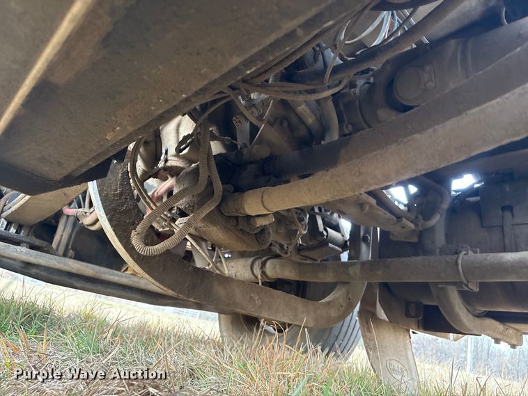 image for item EV2782 2008 Peterbilt 384 semi truck