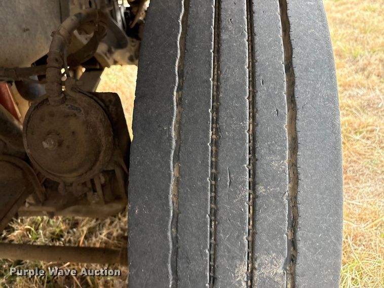 image for item EV2782 2008 Peterbilt 384 semi truck