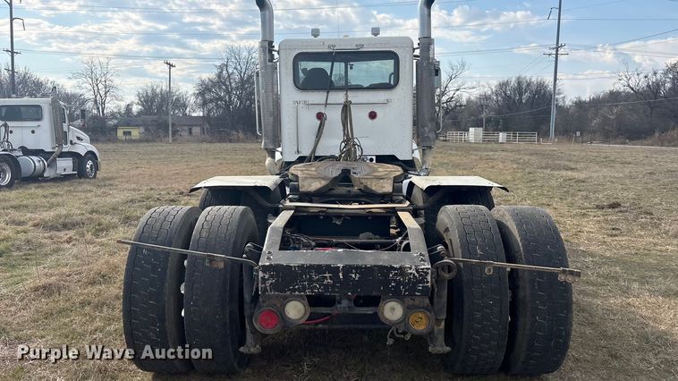 image for item EV2783 2008 Peterbilt 384 semi truck