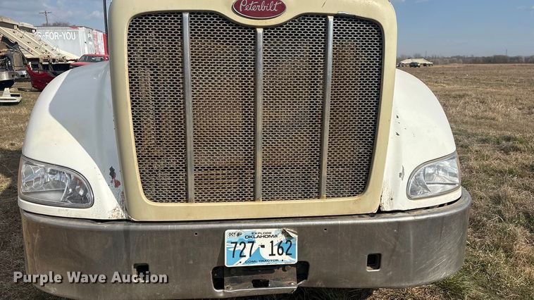 image for item EV2783 2008 Peterbilt 384 semi truck