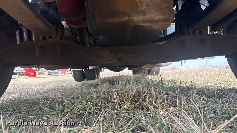 image for item EV2783 2008 Peterbilt 384 semi truck