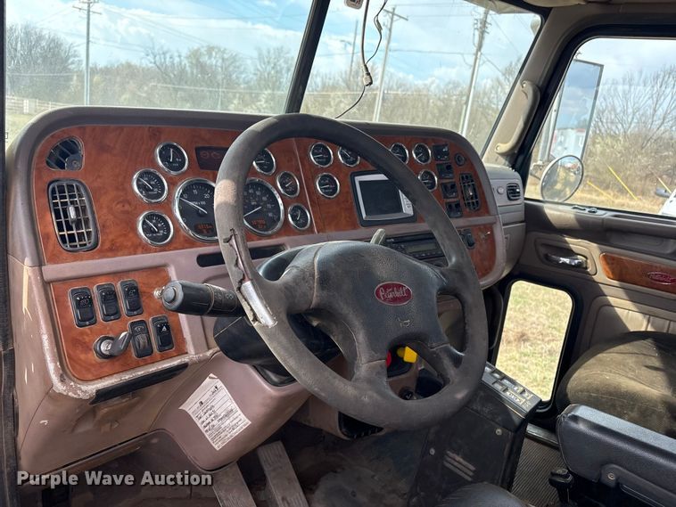 image for item EV2783 2008 Peterbilt 384 semi truck