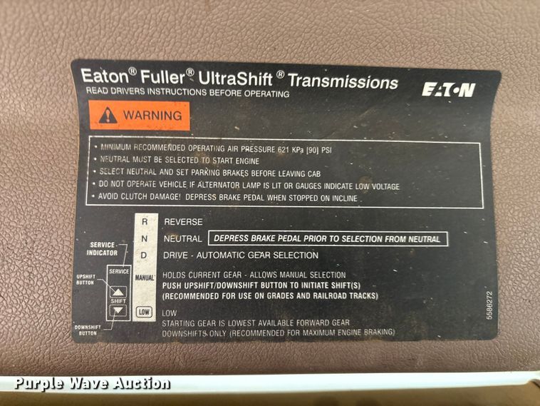 image for item EV2783 2008 Peterbilt 384 semi truck