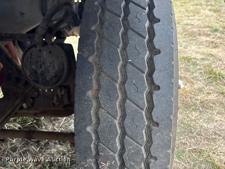 image for item EV2783 2008 Peterbilt 384 semi truck