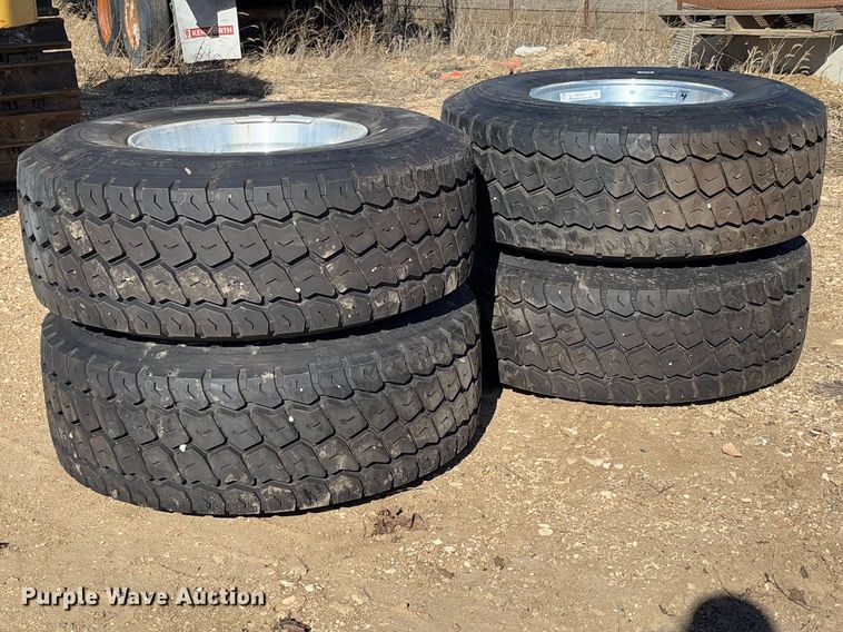 image for item FB3146 (4) Michelin 425/65R22.5 tires and wheels
