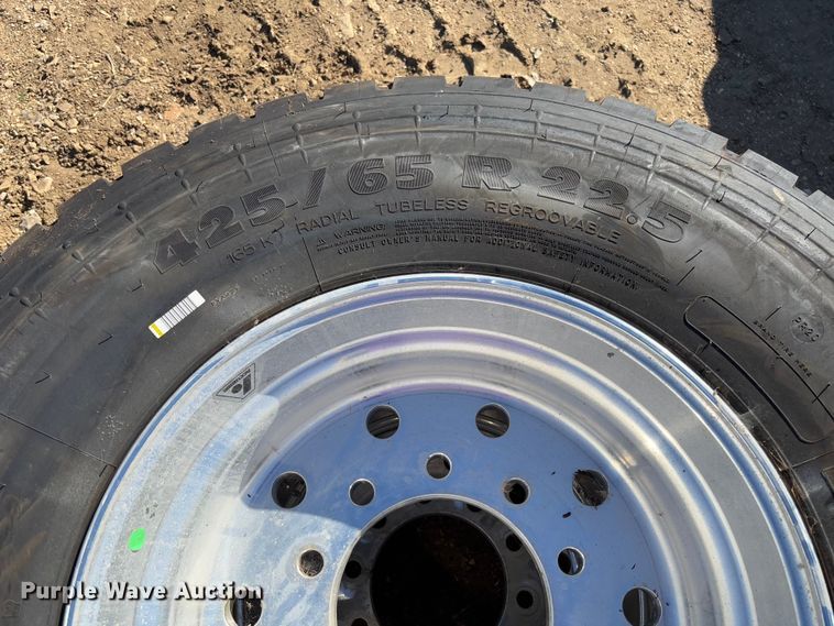 image for item FB3146 (4) Michelin 425/65R22.5 tires and wheels