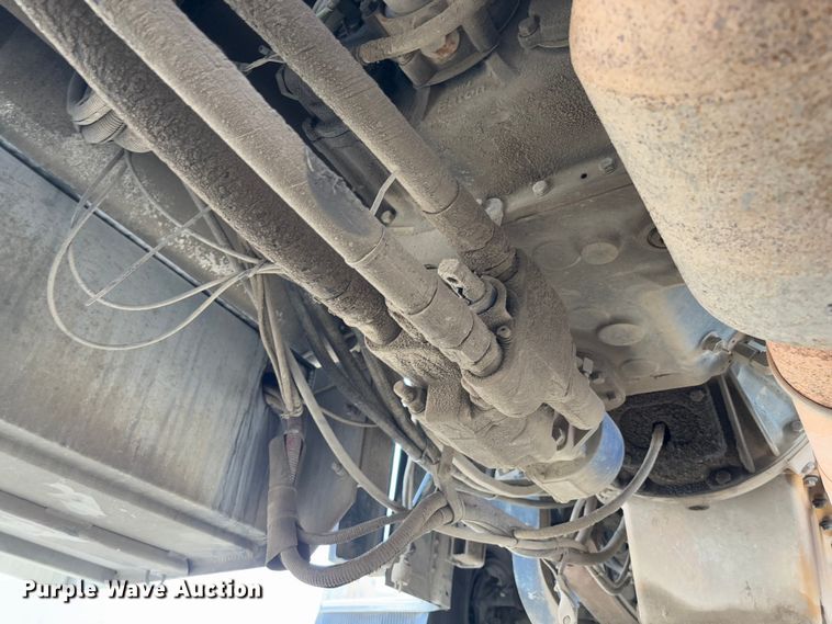 image for item FB3184 2006 Peterbilt 379 semi truck