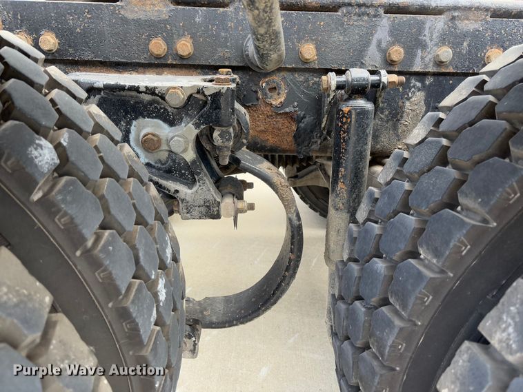 image for item FB3184 2006 Peterbilt 379 semi truck