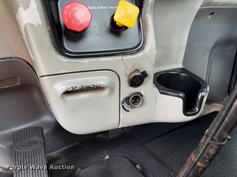 image for item FB3184 2006 Peterbilt 379 semi truck