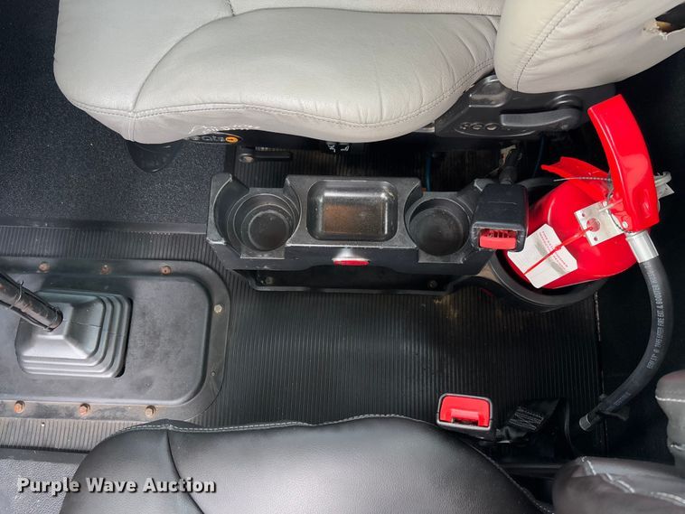 image for item FB3184 2006 Peterbilt 379 semi truck