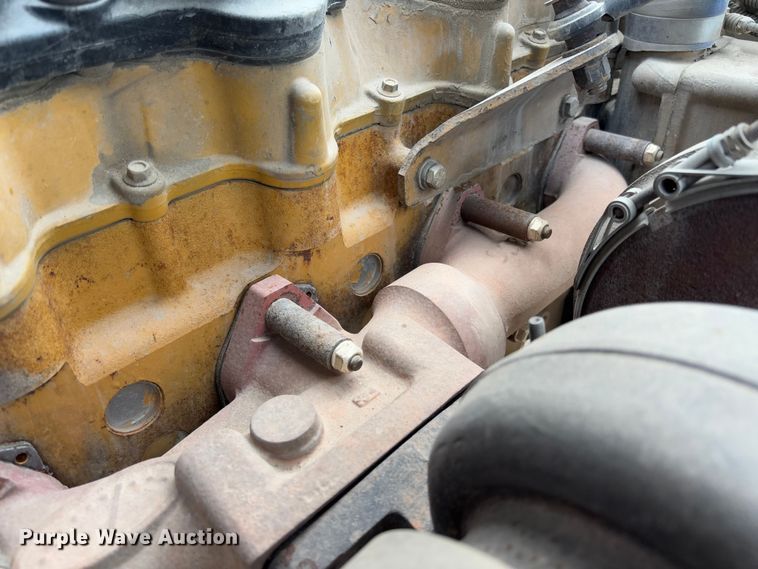 image for item FB3184 2006 Peterbilt 379 semi truck