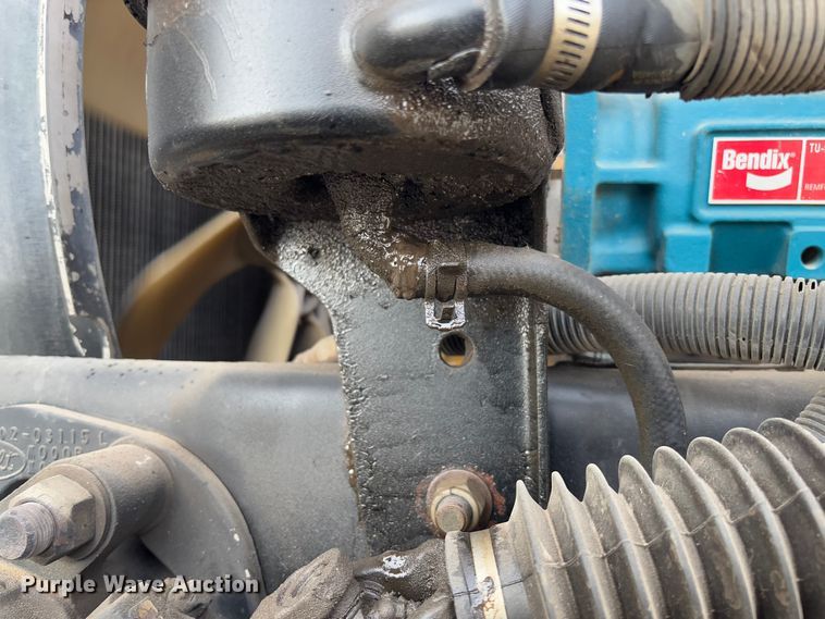 image for item FB3184 2006 Peterbilt 379 semi truck