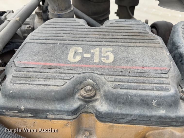 image for item FB3184 2006 Peterbilt 379 semi truck