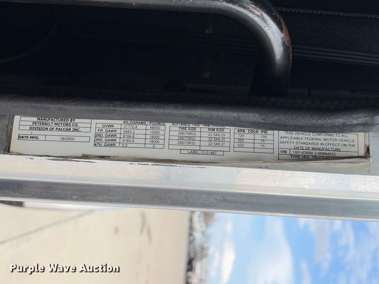 image for item FB3184 2006 Peterbilt 379 semi truck