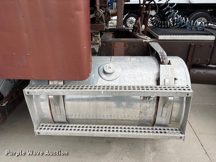 image for item FB3565 1984 Peterbilt 362 semi truck