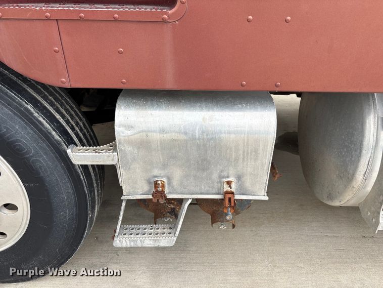 image for item FB3565 1984 Peterbilt 362 semi truck