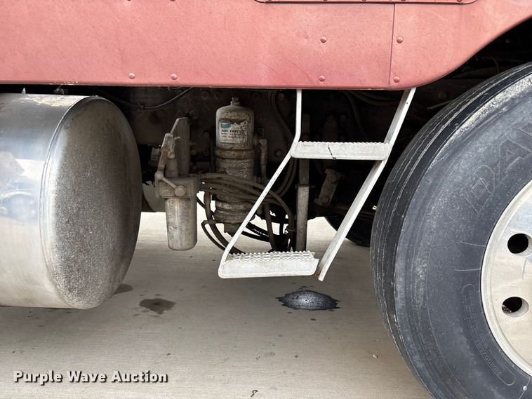 image for item FB3565 1984 Peterbilt 362 semi truck