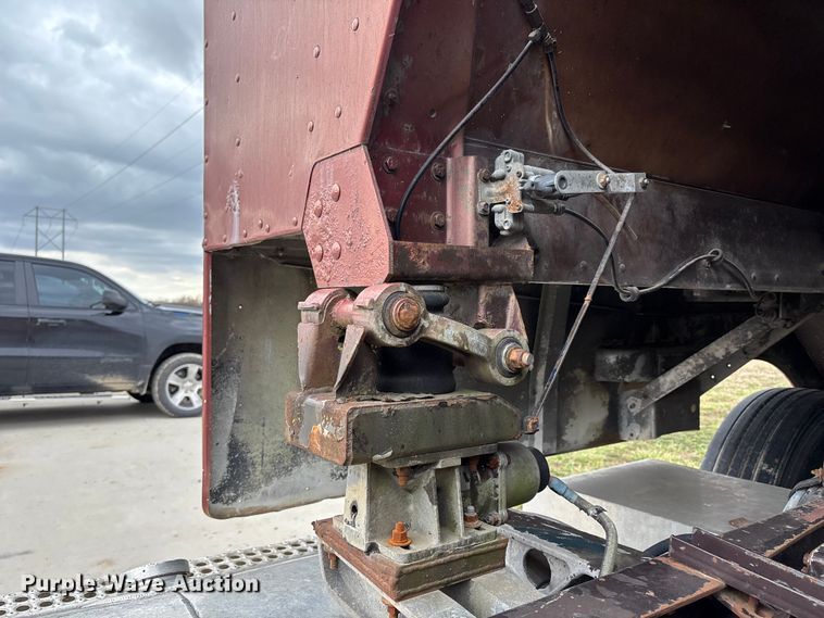 image for item FB3565 1984 Peterbilt 362 semi truck