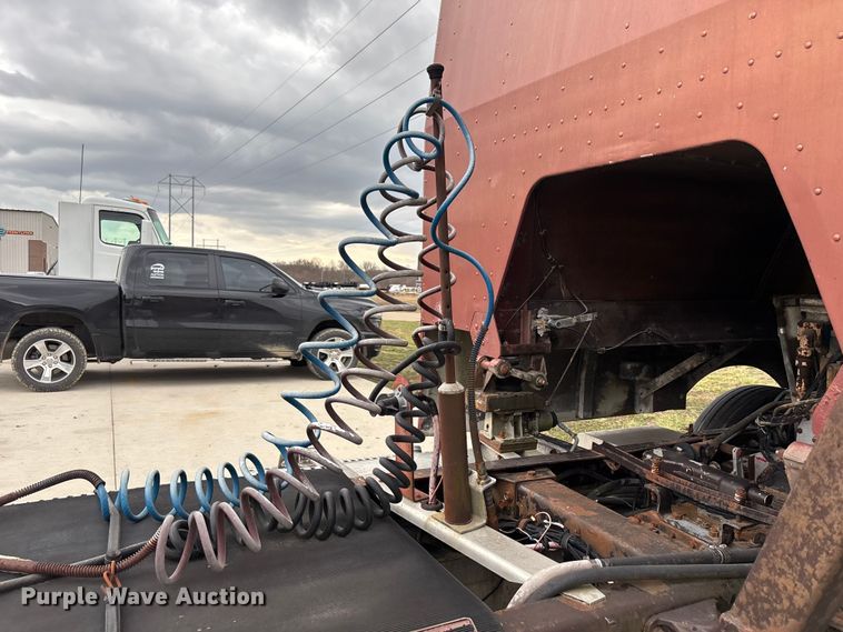 image for item FB3565 1984 Peterbilt 362 semi truck