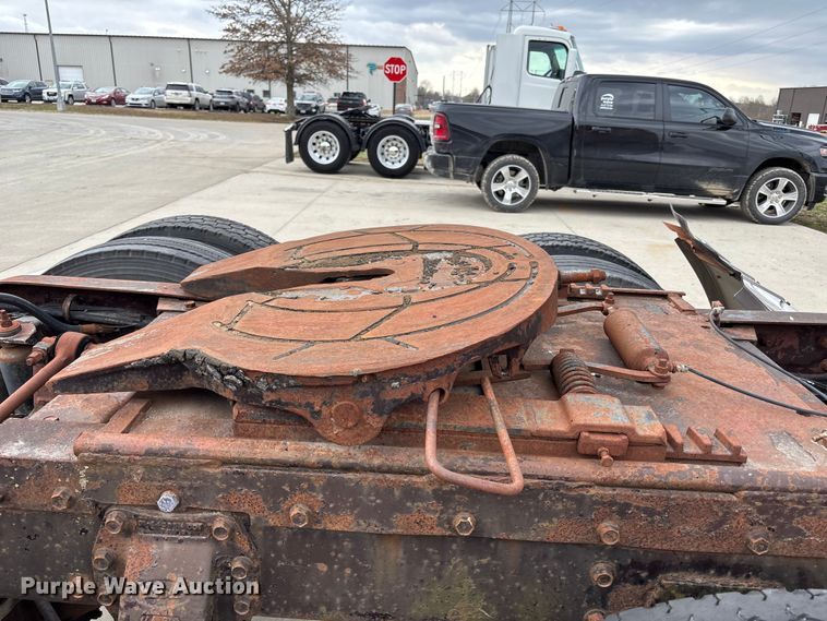 image for item FB3565 1984 Peterbilt 362 semi truck