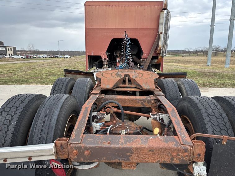 image for item FB3565 1984 Peterbilt 362 semi truck