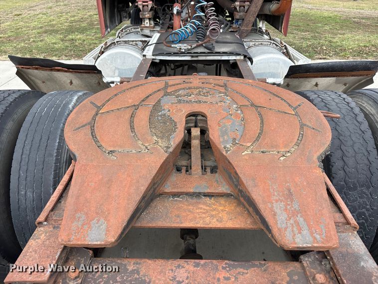 image for item FB3565 1984 Peterbilt 362 semi truck