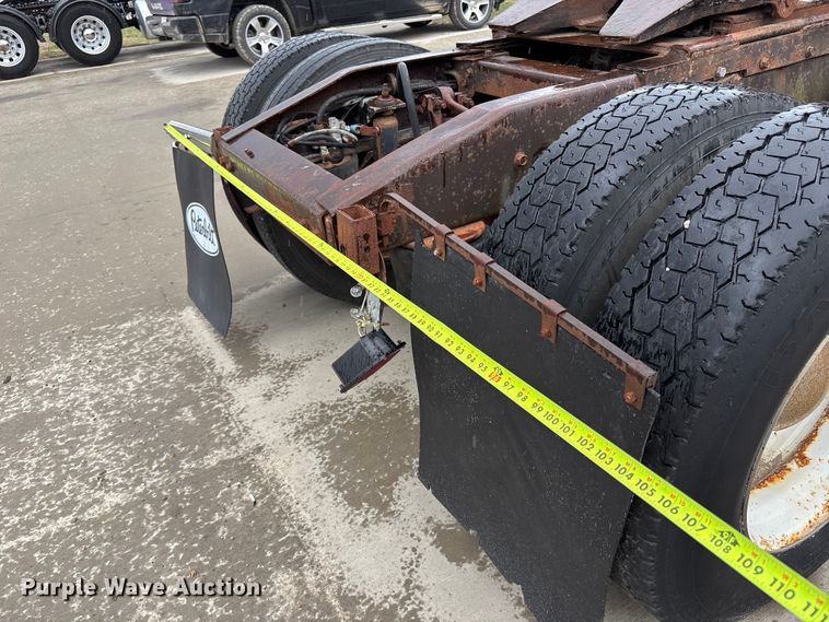 image for item FB3565 1984 Peterbilt 362 semi truck