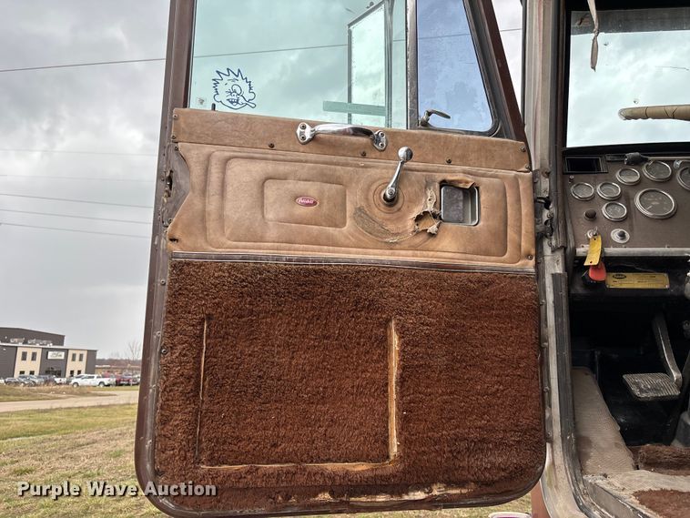 image for item FB3565 1984 Peterbilt 362 semi truck