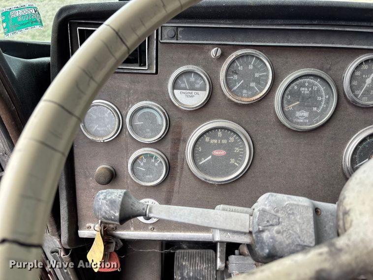 image for item FB3565 1984 Peterbilt 362 semi truck