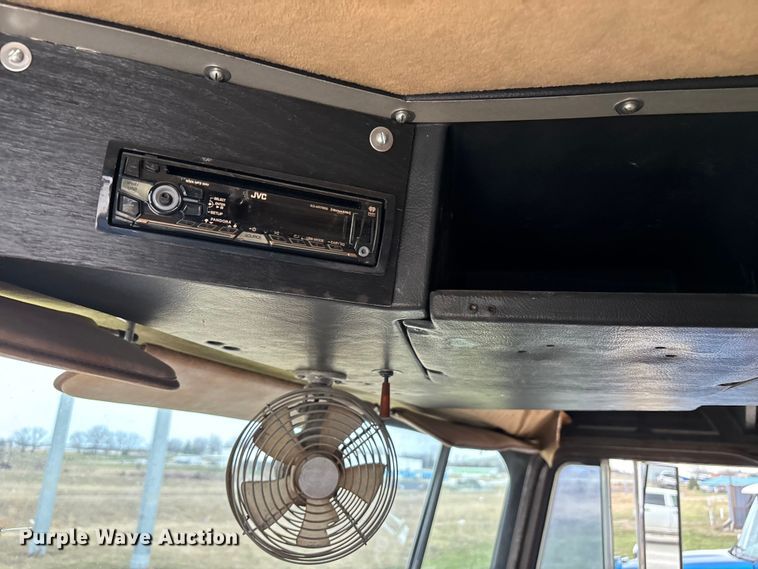 image for item FB3565 1984 Peterbilt 362 semi truck