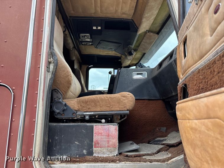 image for item FB3565 1984 Peterbilt 362 semi truck