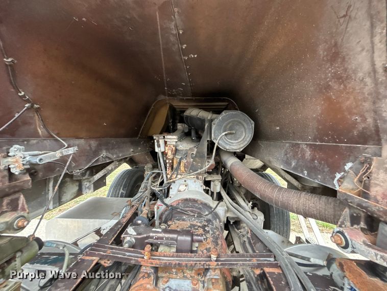 image for item FB3565 1984 Peterbilt 362 semi truck