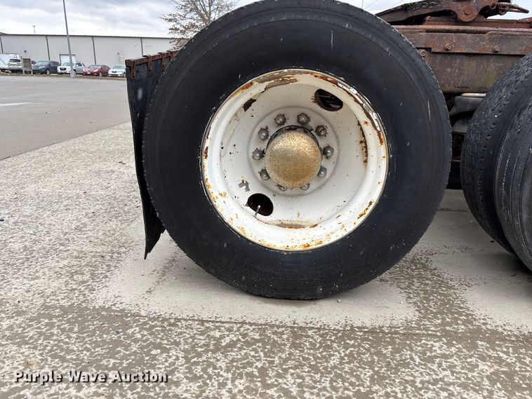 image for item FB3565 1984 Peterbilt 362 semi truck