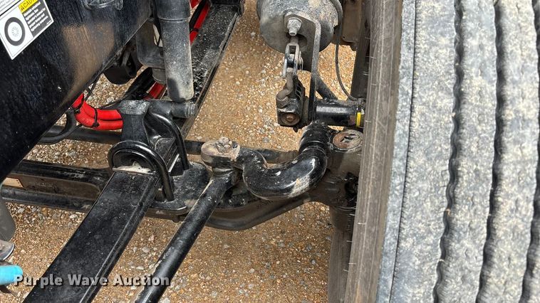 image for item FB3566 2022 Peterbilt 579 semi truck