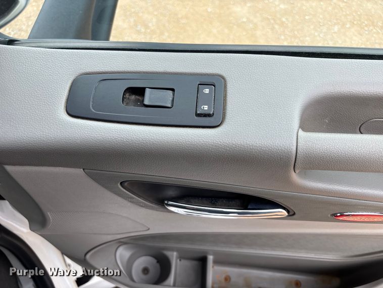 image for item FB3566 2022 Peterbilt 579 semi truck