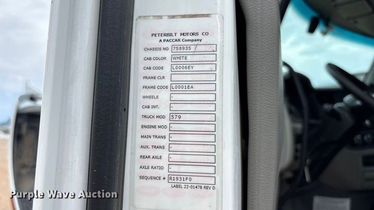 image for item FB3566 2022 Peterbilt 579 semi truck