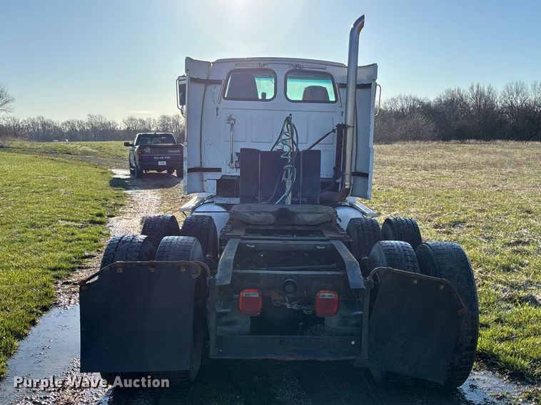 image for item FB3579 2005 Sterling A9500  semi truck