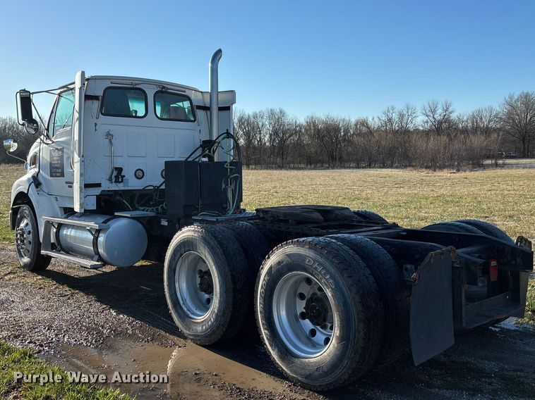 image for item FB3579 2005 Sterling A9500  semi truck