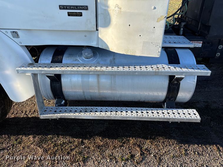 image for item FB3579 2005 Sterling A9500  semi truck