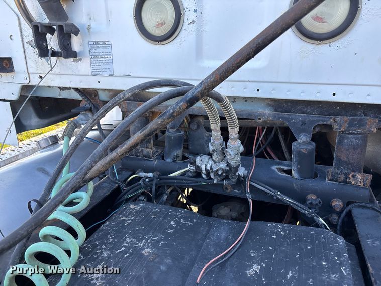 image for item FB3579 2005 Sterling A9500  semi truck