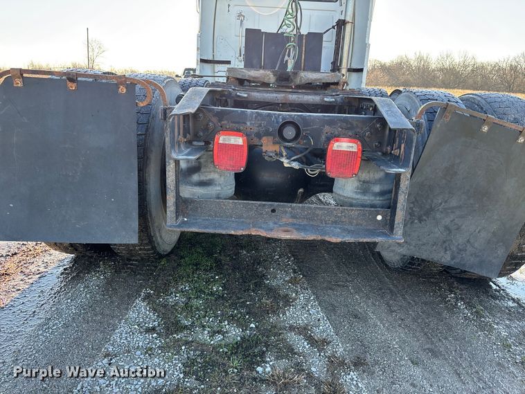 image for item FB3579 2005 Sterling A9500  semi truck